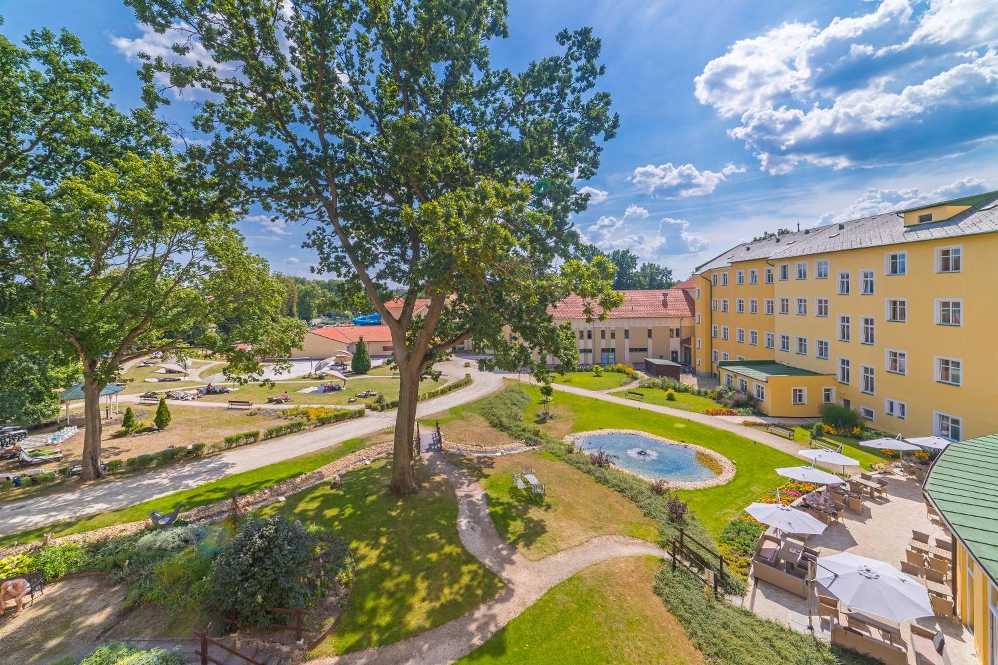 Spa Resort Pawlik-Aquaforum Frantiskovy Lazne Exterior foto