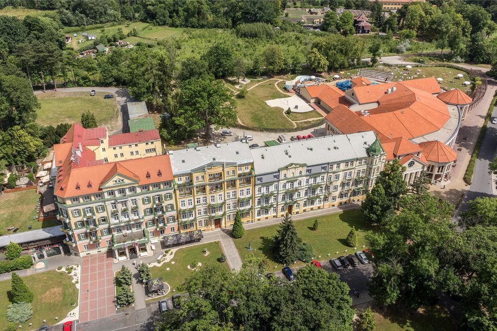 Spa Resort Pawlik-Aquaforum Frantiskovy Lazne Exterior foto